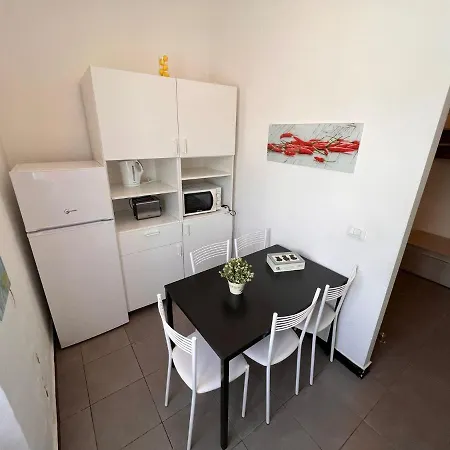 Appartamento Low-cost Fillak Genova Esterno foto